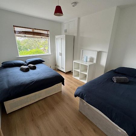 Nice Triple Room At 2 Iveragh Rd-6 Dublin Eksteriør billede